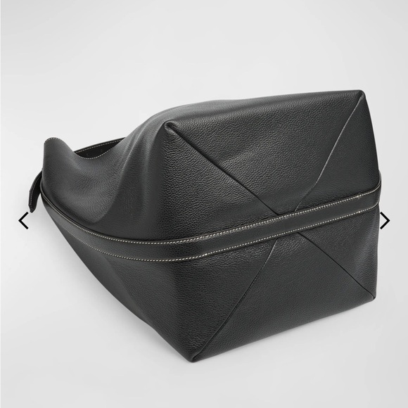 TOTEME Belted Leather Tote Bag - Picture 2 of 16